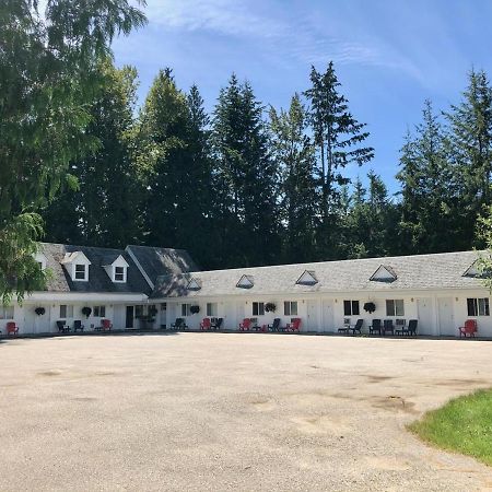 Pines Motel Sicamous Eksteriør billede