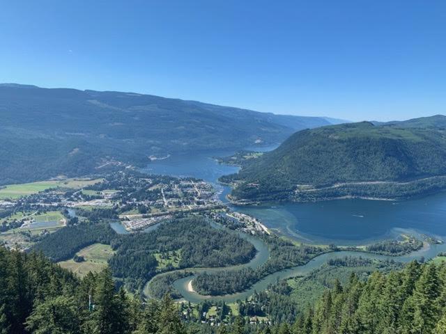 Pines Motel Sicamous Eksteriør billede